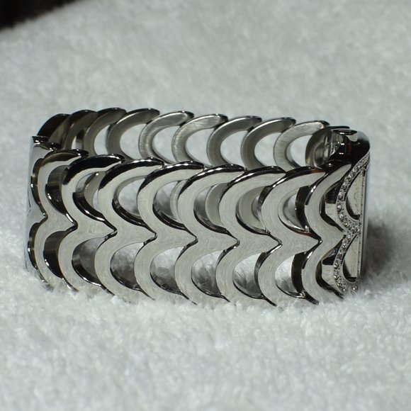 925 SS Breil Quartz Cuff Watch Swarovski Crystals - Picture 7 of 16